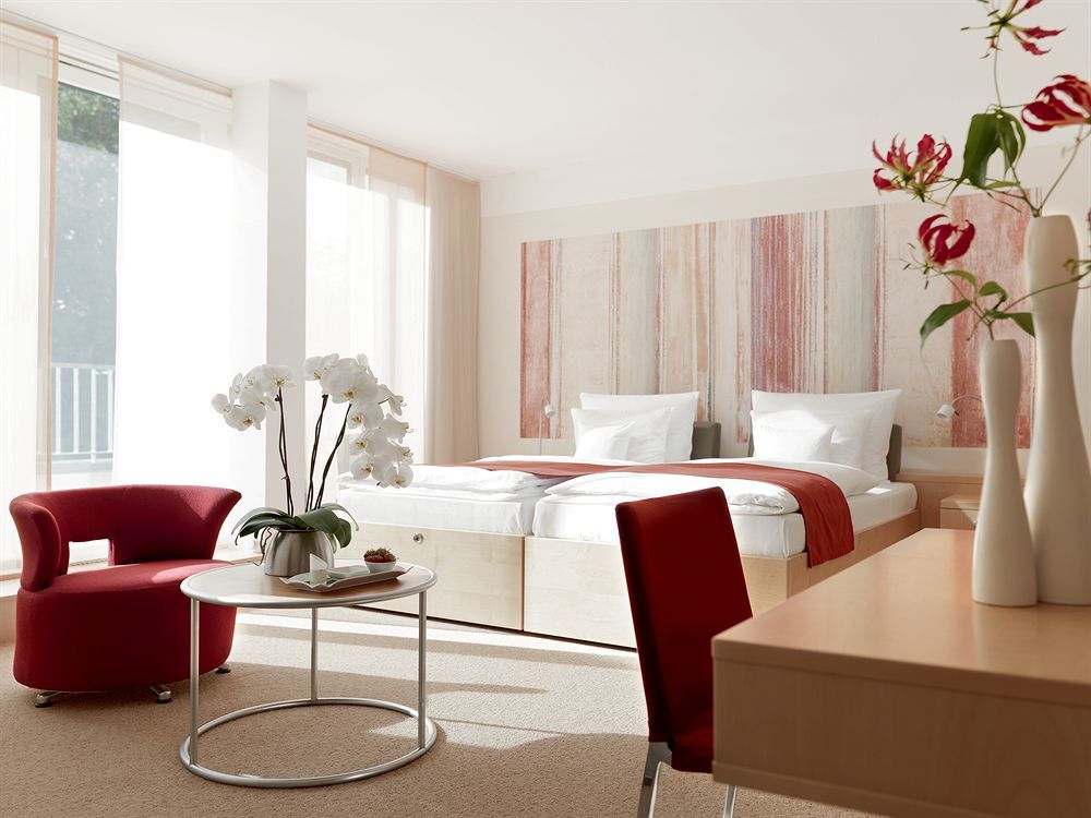 A-Rosa Travemuende Hotell Lübeck Exteriör bild A room at the Hotel St. George
