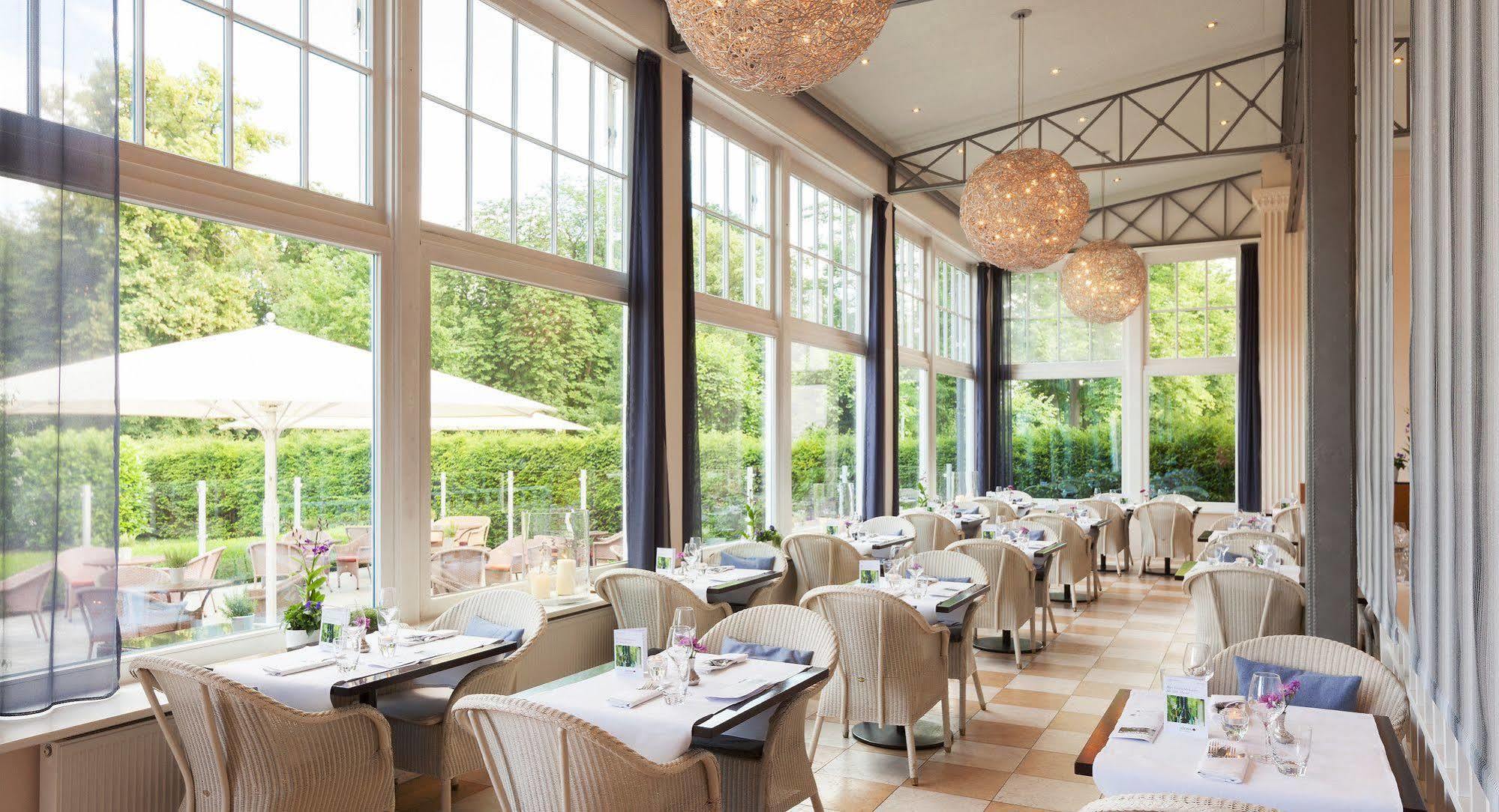 A-Rosa Travemuende Hotell Lübeck Exteriör bild Restaurant